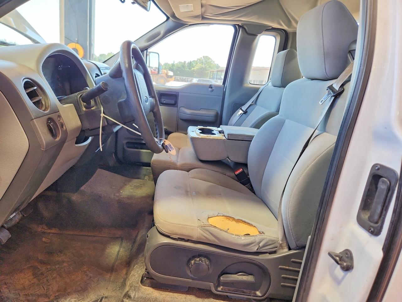 2007 Ford F150 White vin: 1FTRF12W97KA63545