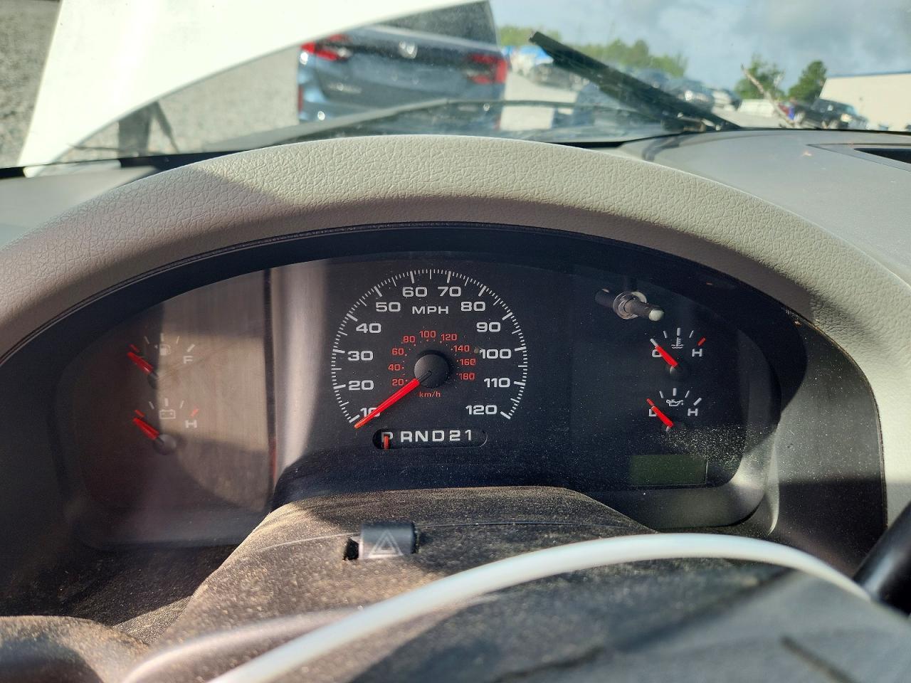 2007 Ford F150 White vin: 1FTRF12W97KB41354
