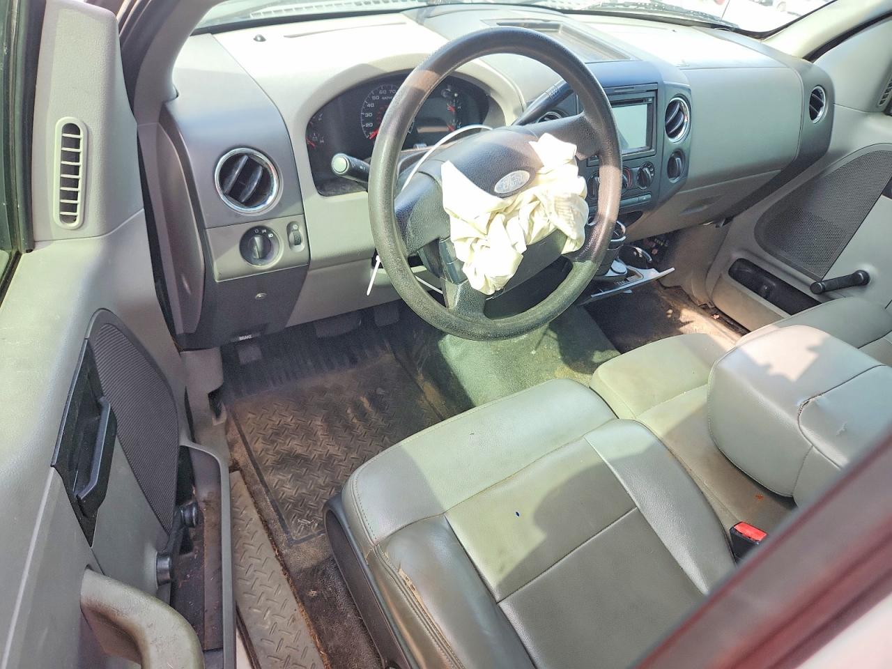 2007 Ford F150 White vin: 1FTRF12W97KB41354