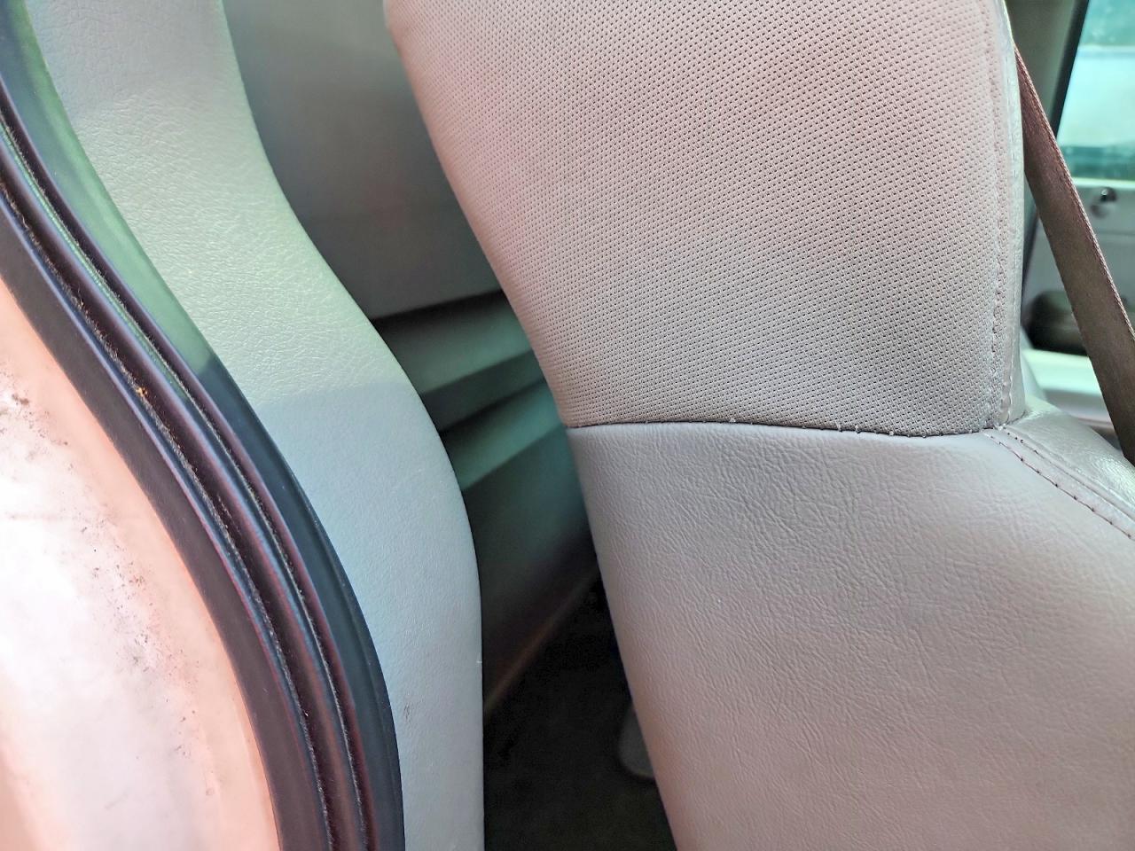 2007 Ford F150 White vin: 1FTRF12W97KB41354