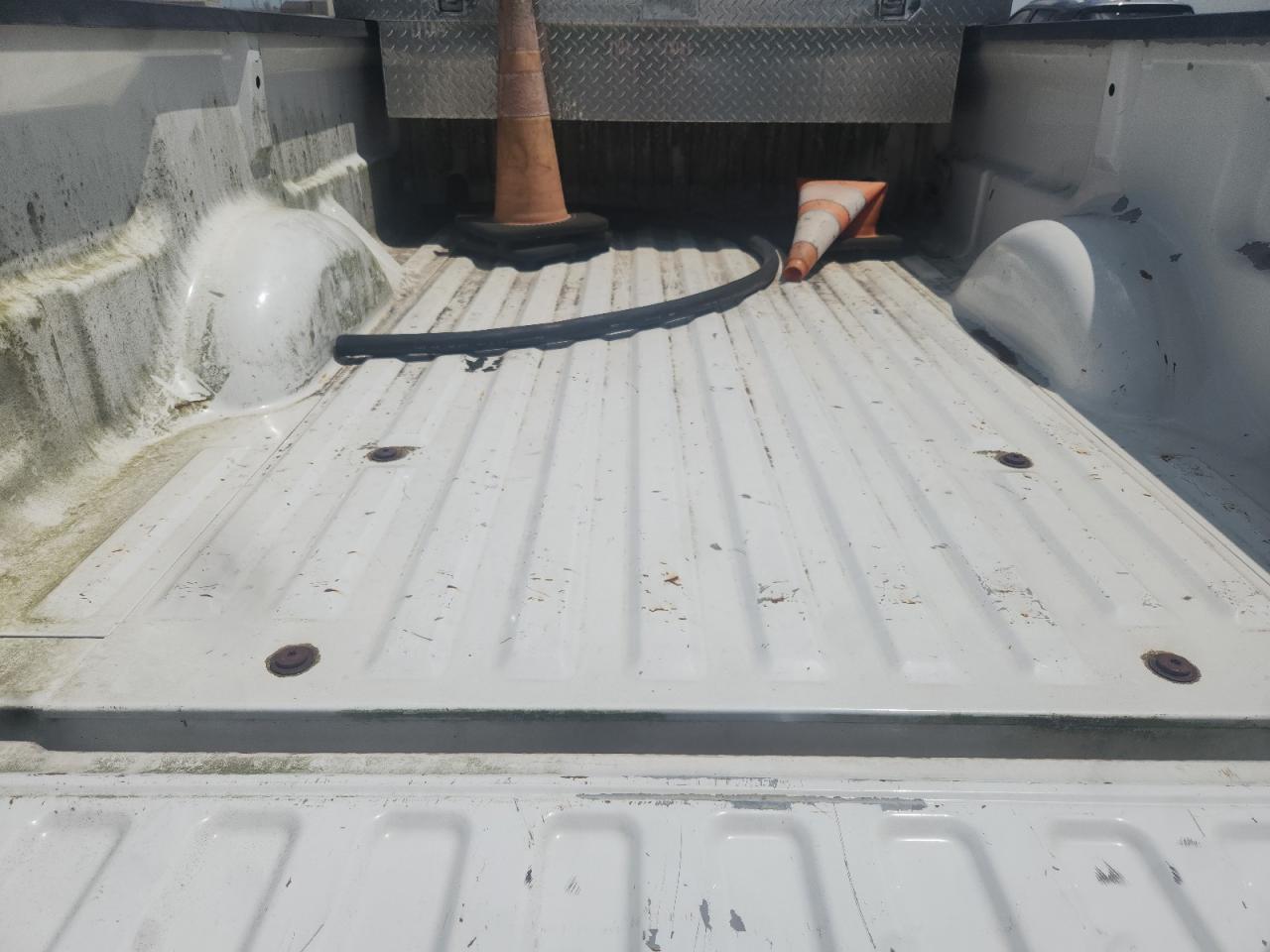 2007 Ford F150 Белый vin: 1FTRF12W97NA77377 Damage: Aftermarket Accessory, Aftermarket, Acceptable