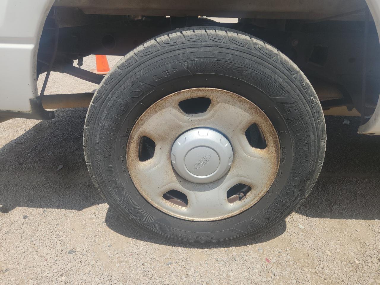 2007 Ford F150 Белый vin: 1FTRF12W97NA77377 Damage: Right Rear Wheel, Rust, Repair Required