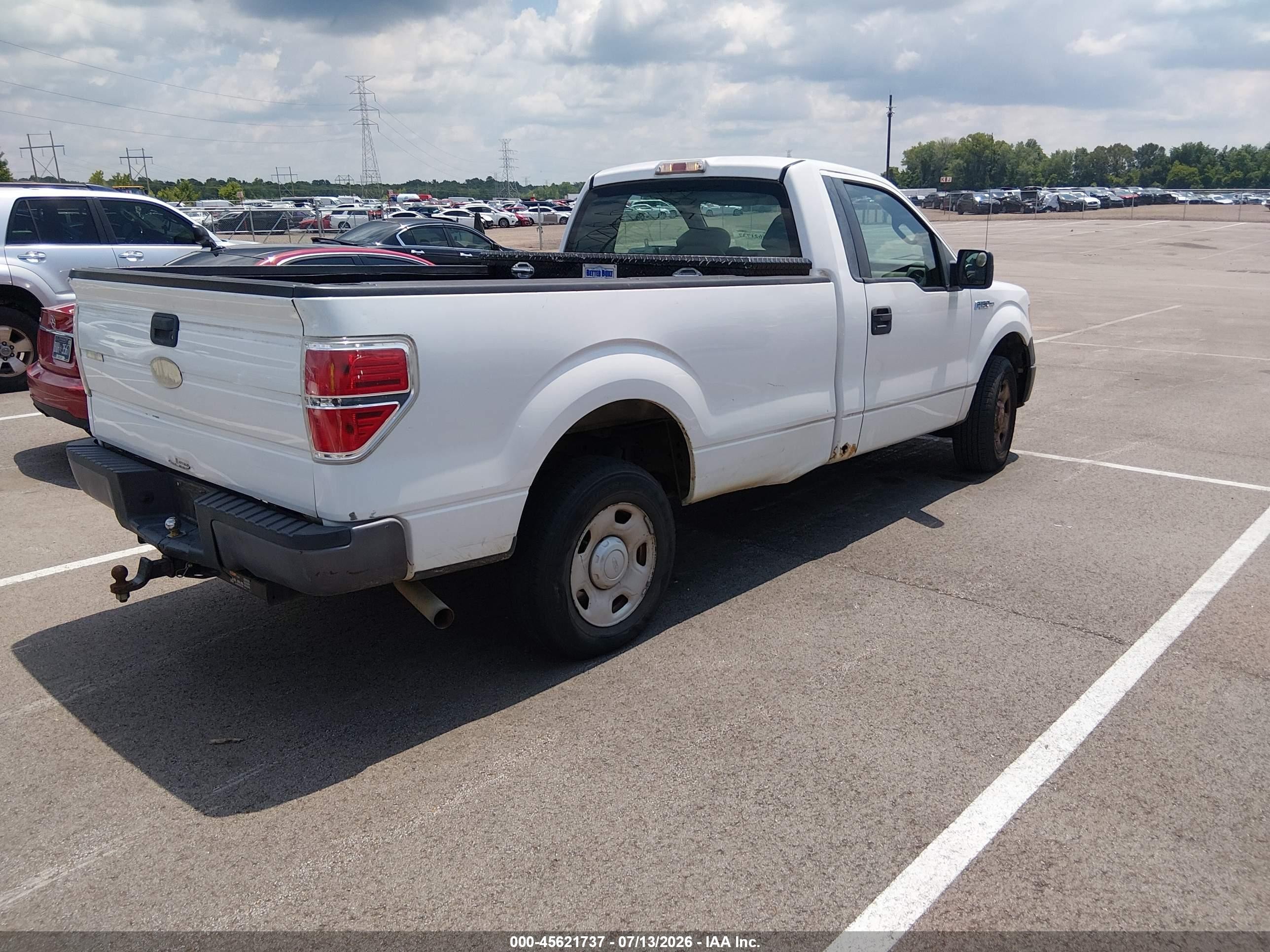 2009 Ford F-150   Белый vin: 1FTRF12W99KB97944