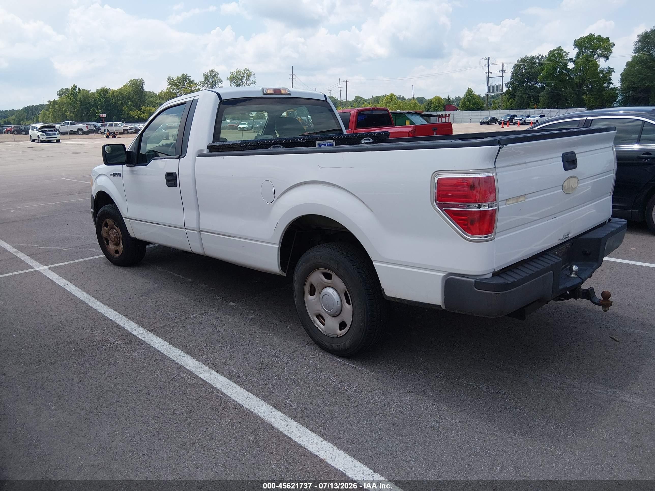 2009 Ford F-150   Белый vin: 1FTRF12W99KB97944