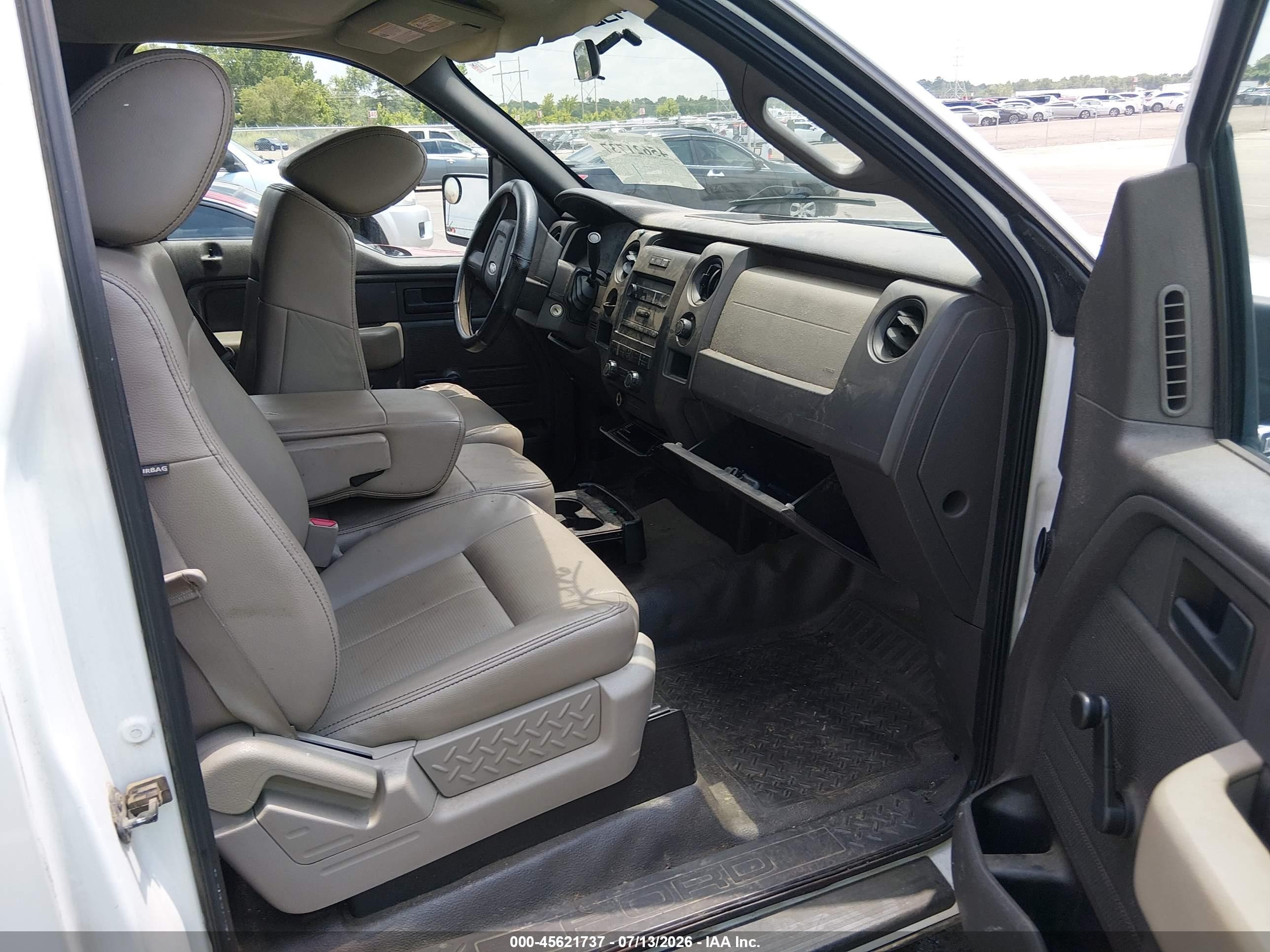 2009 Ford F-150   Белый vin: 1FTRF12W99KB97944