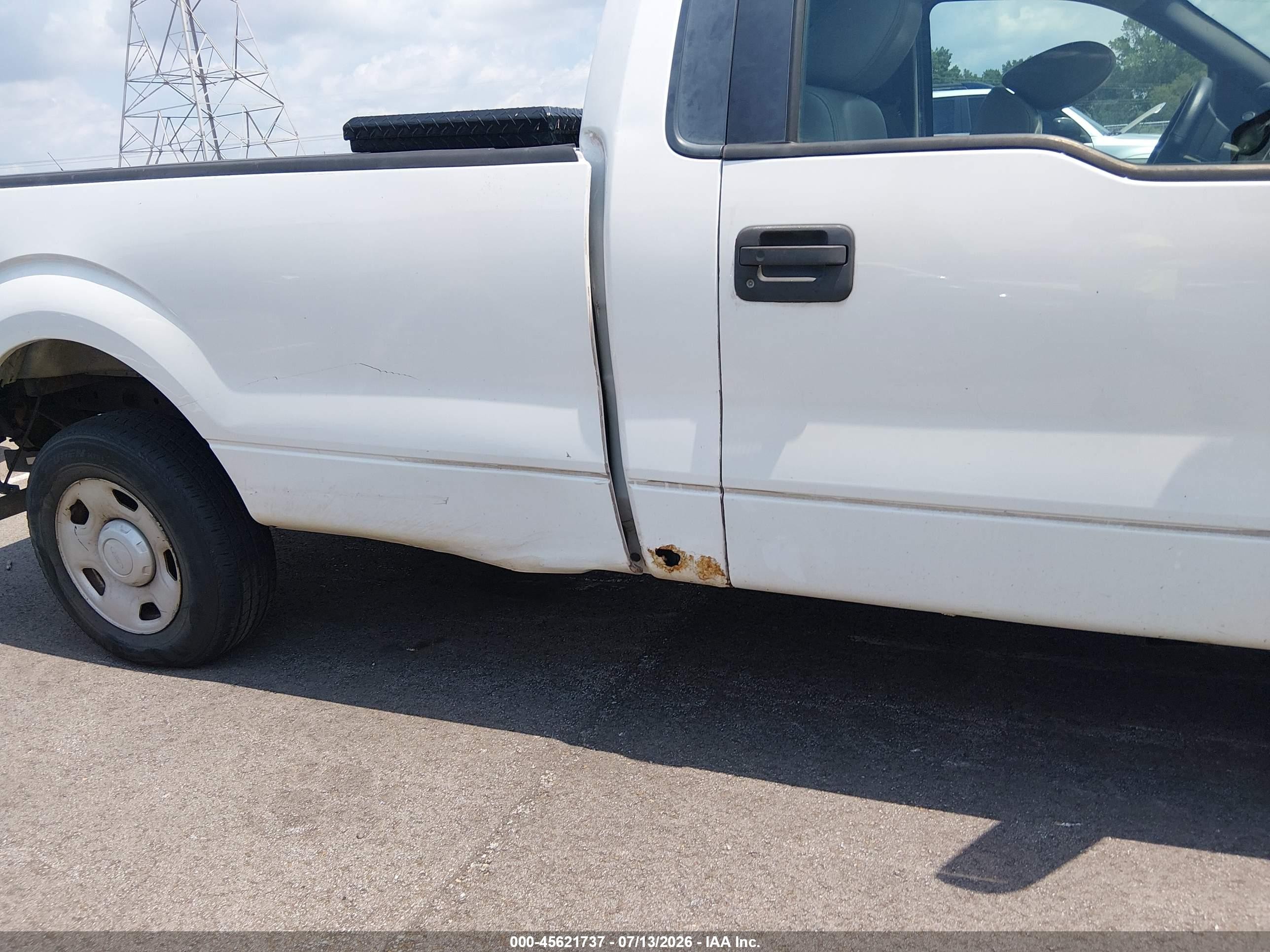 2009 Ford F-150   Белый vin: 1FTRF12W99KB97944
