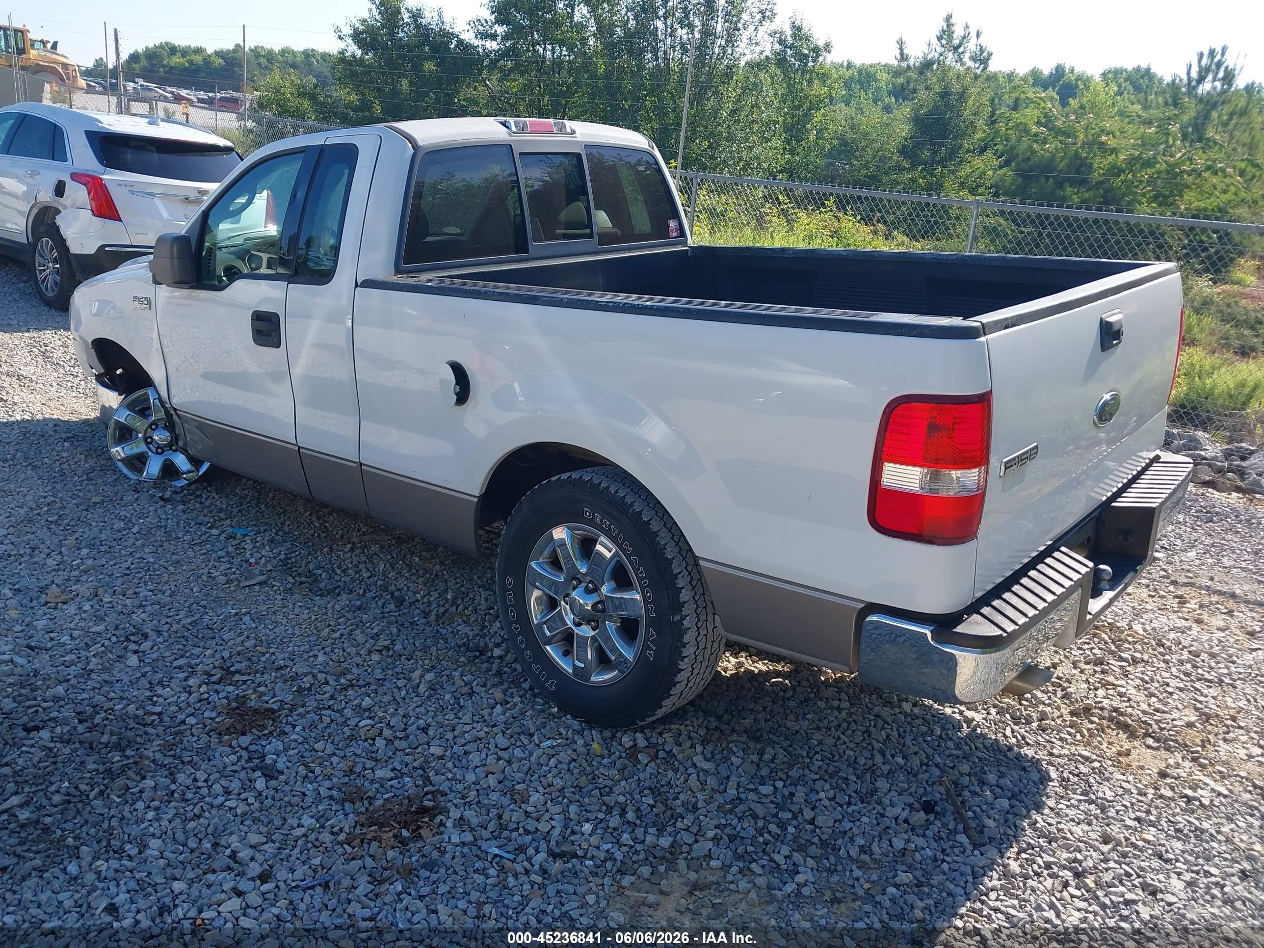 2004 Ford F-150 Stx/xl/xlt White vin: 1FTRF12WX4NC64574