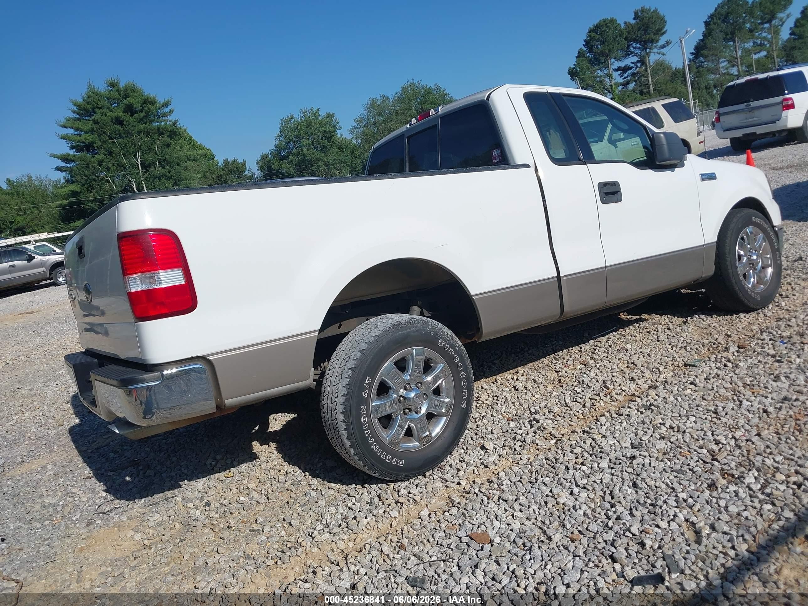2004 Ford F-150 Stx/xl/xlt White vin: 1FTRF12WX4NC64574