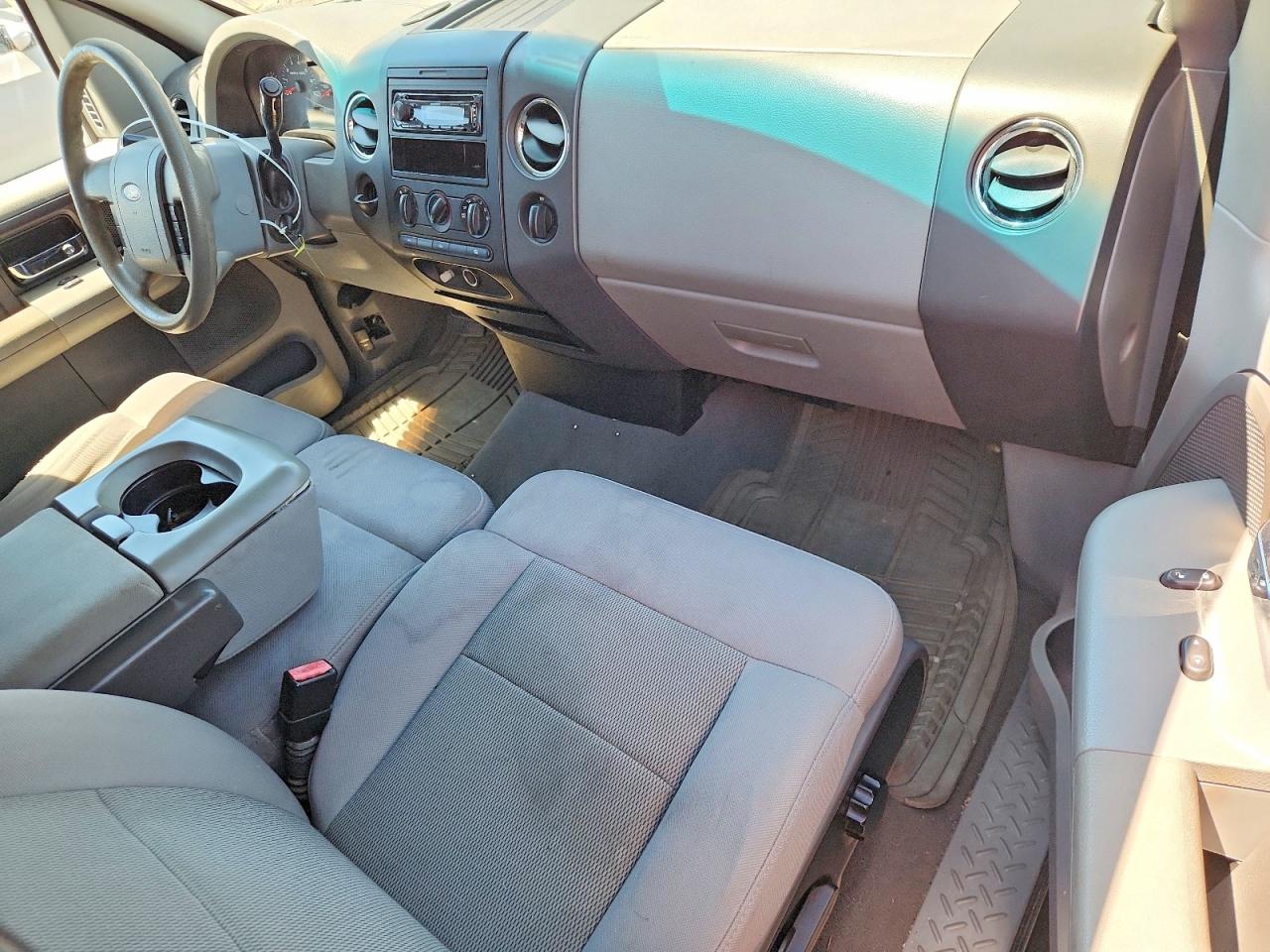 2005 Ford F150 Gray vin: 1FTRF12WX5NB07001