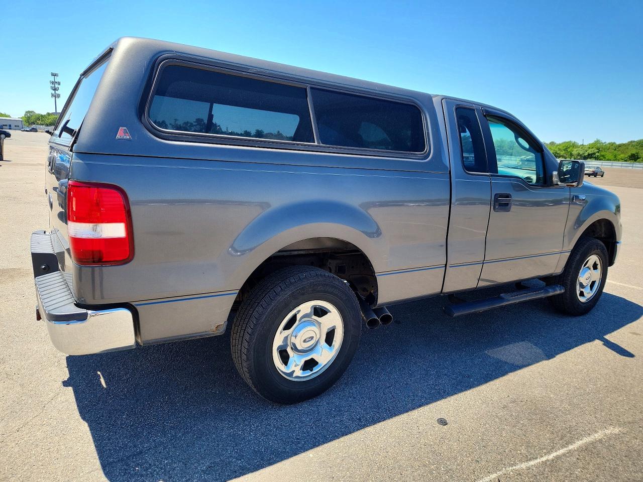 2005 Ford F150 Gray vin: 1FTRF12WX5NB07001