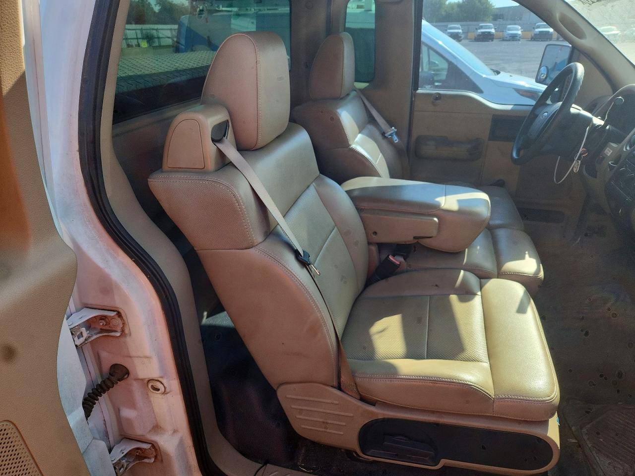 2007 Ford F150 White vin: 1FTRF12WX7KC18135