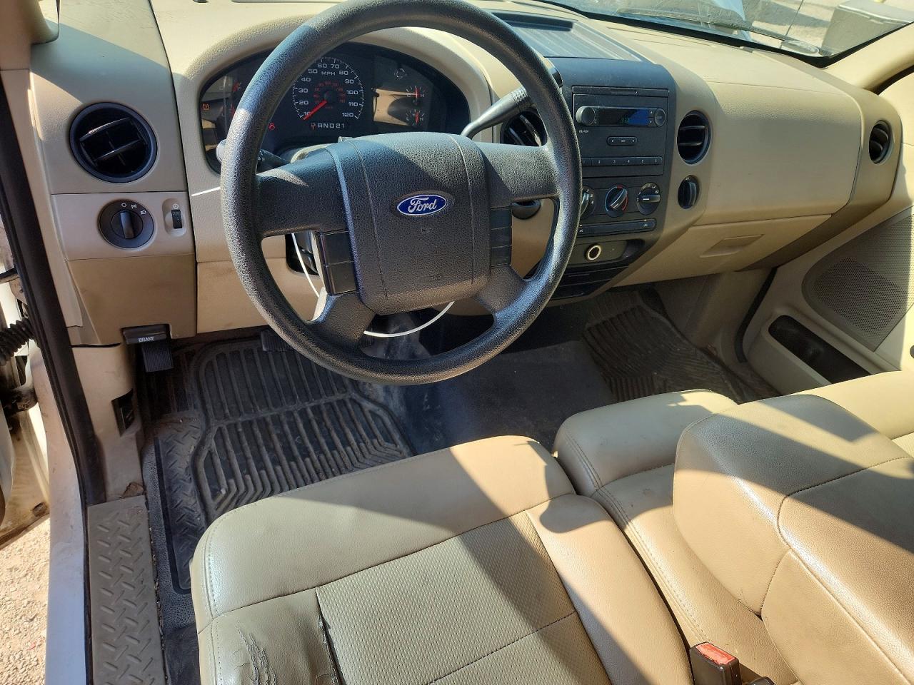 2007 Ford F150 White vin: 1FTRF12WX7KC18135