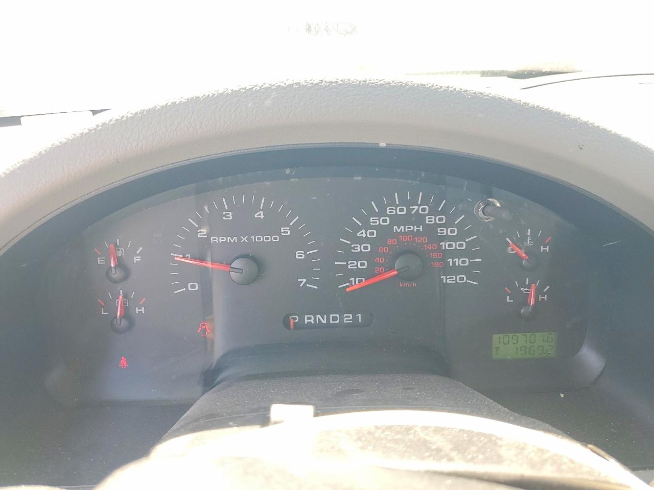 2008 Ford F150 Красный vin: 1FTRF12WX8KD12629