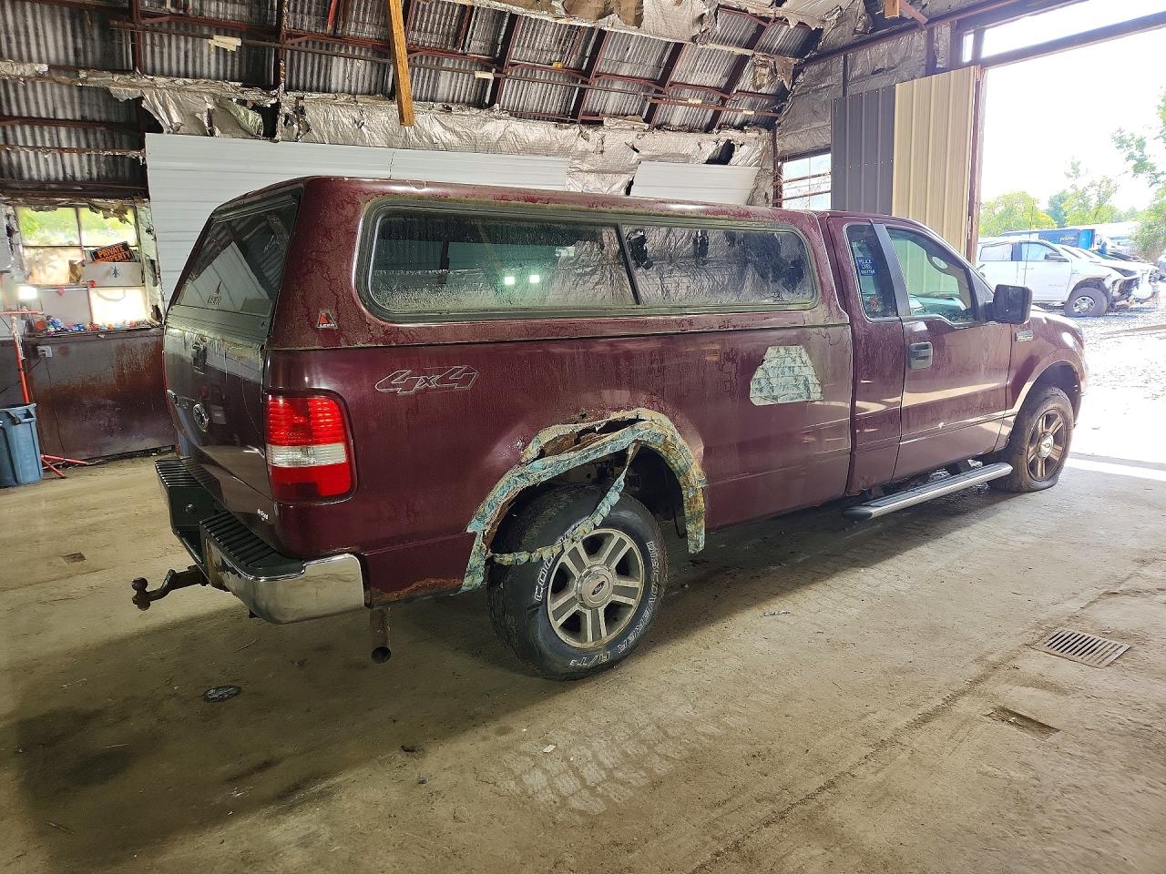 2006 Ford F150 Maroon vin: 1FTRF14586NB09402