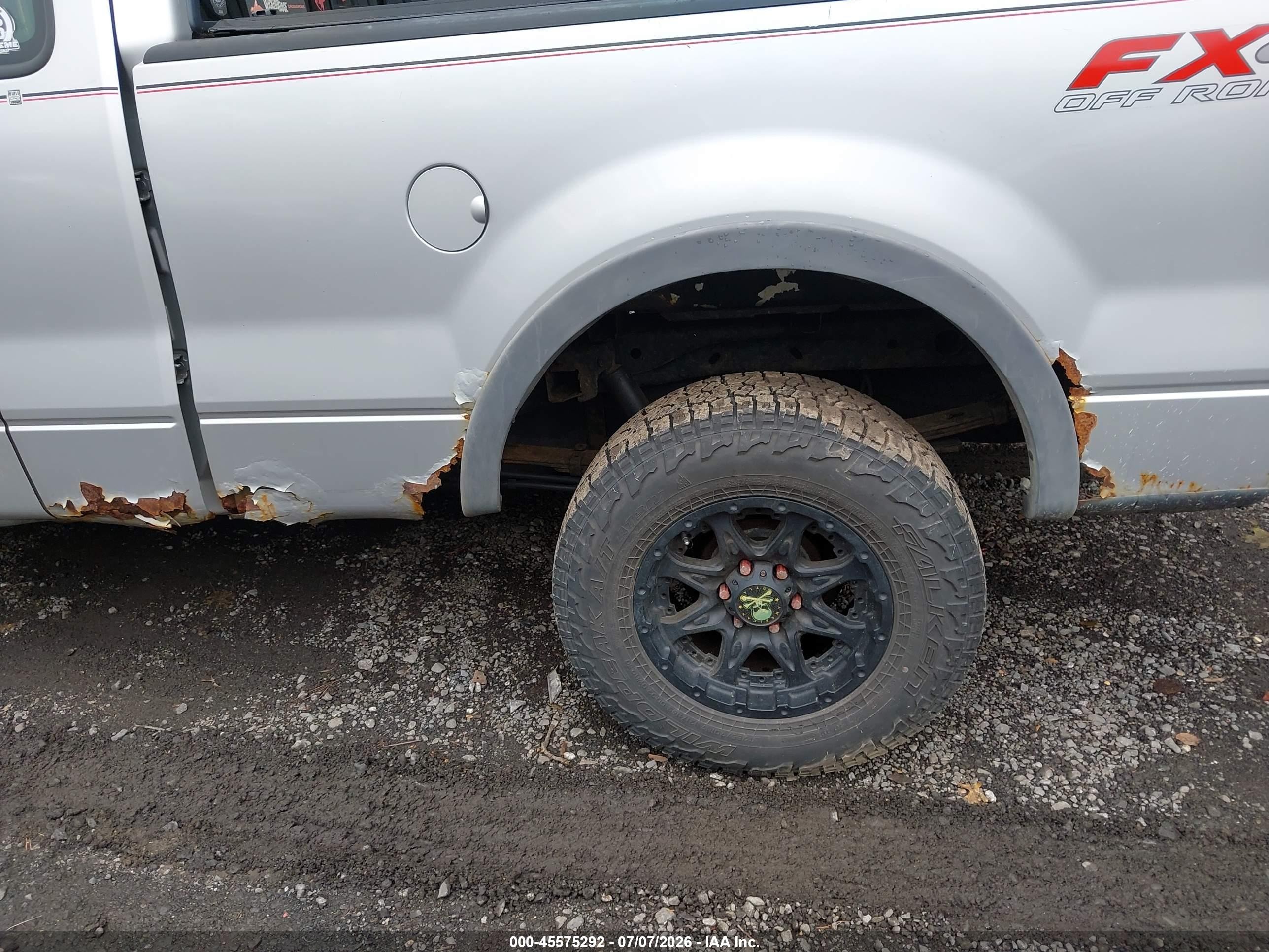 2005 Ford F-150 Fx4/xl/xlt Серебряный vin: 1FTRF14595NC11046