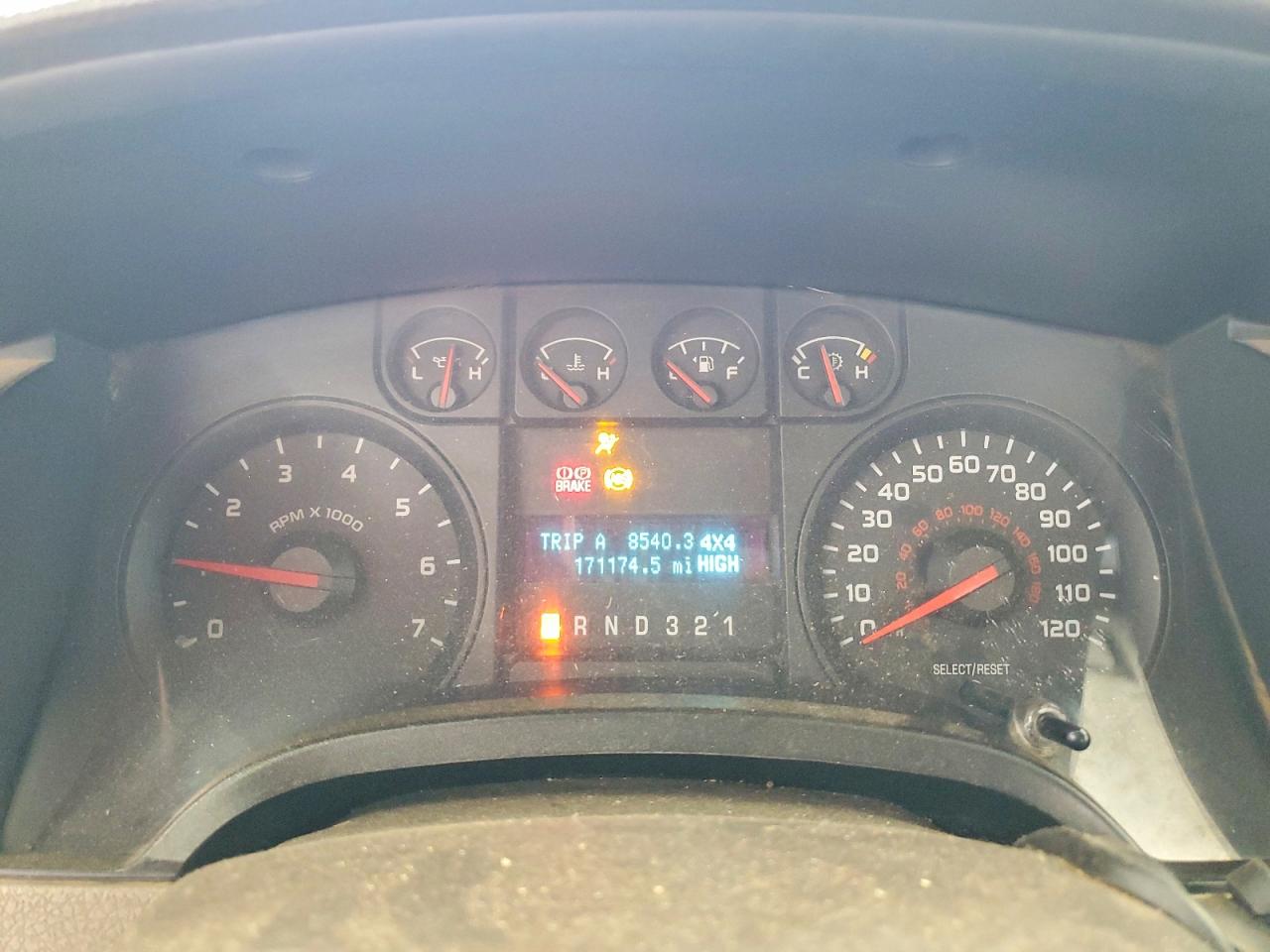 2009 Ford F150 White vin: 1FTRF14869KB30653
