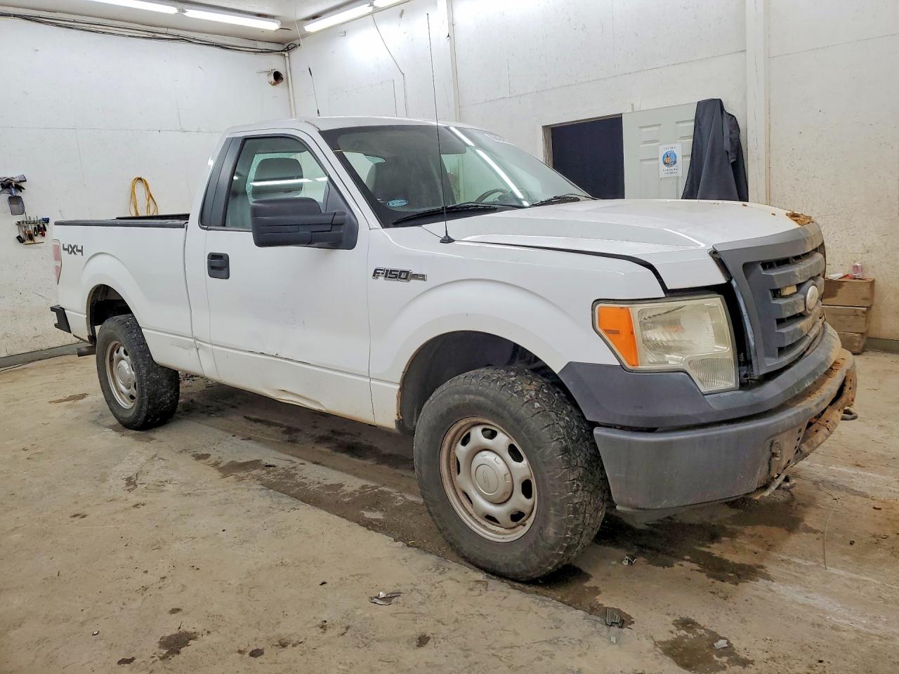 2009 Ford F150 White vin: 1FTRF14869KB30653