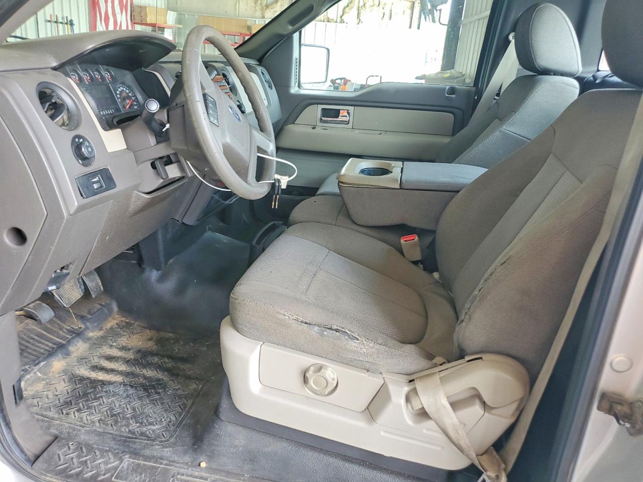 2009 Ford F150 Silver vin: 1FTRF14889KB06029