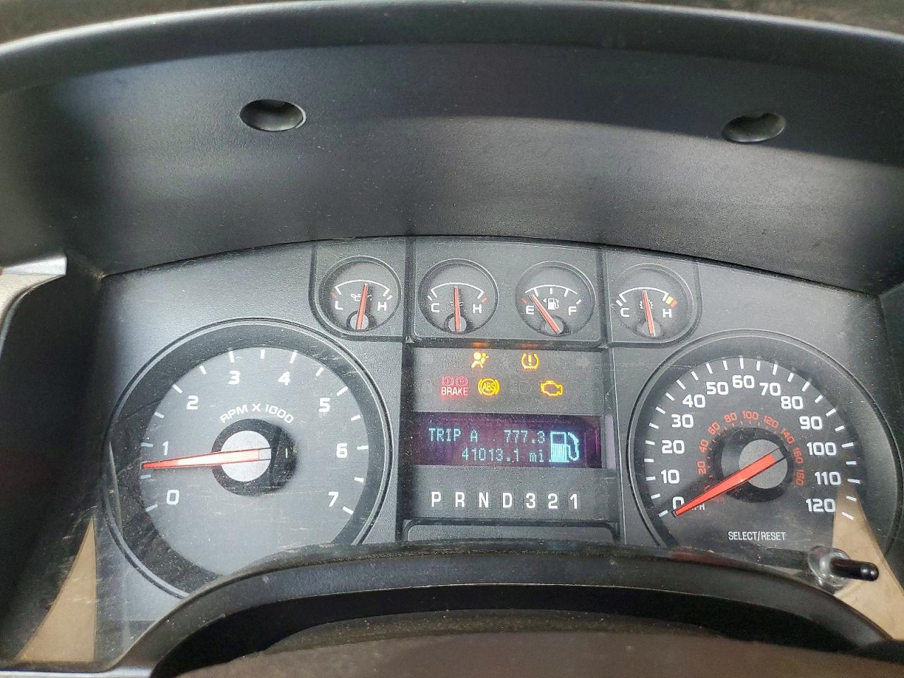 2009 Ford F150 Silver vin: 1FTRF14889KB06029