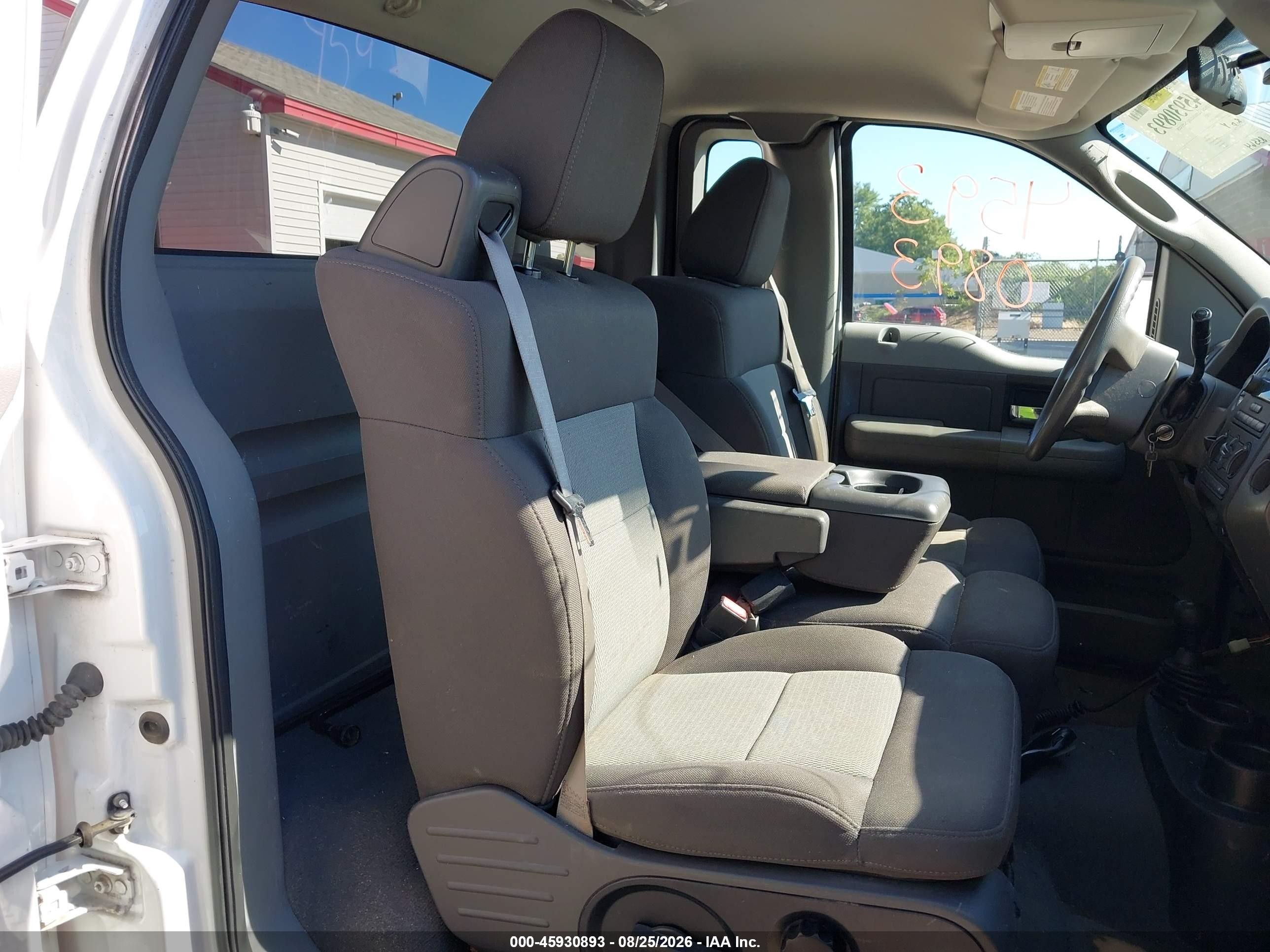 2005 Ford F-150 Stx/xl/xlt Белый vin: 1FTRF14W05NA87354