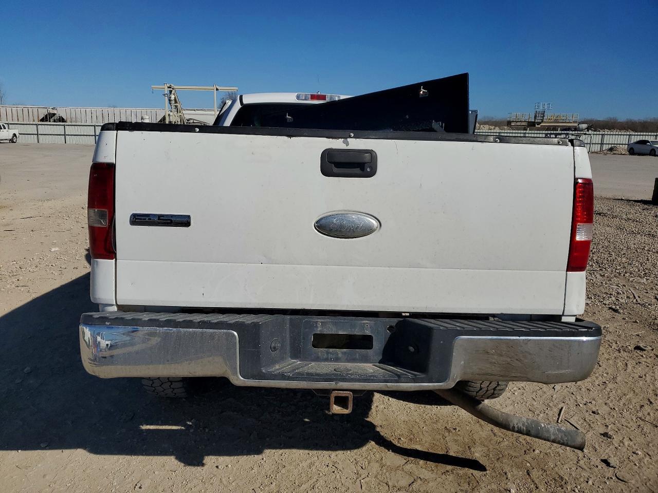 2004 Ford F150 White vin: 1FTRF14W14NB88918