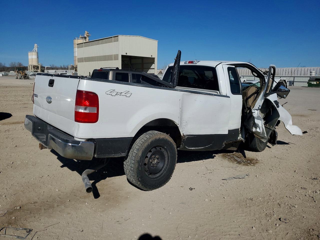 2004 Ford F150 White vin: 1FTRF14W14NB88918