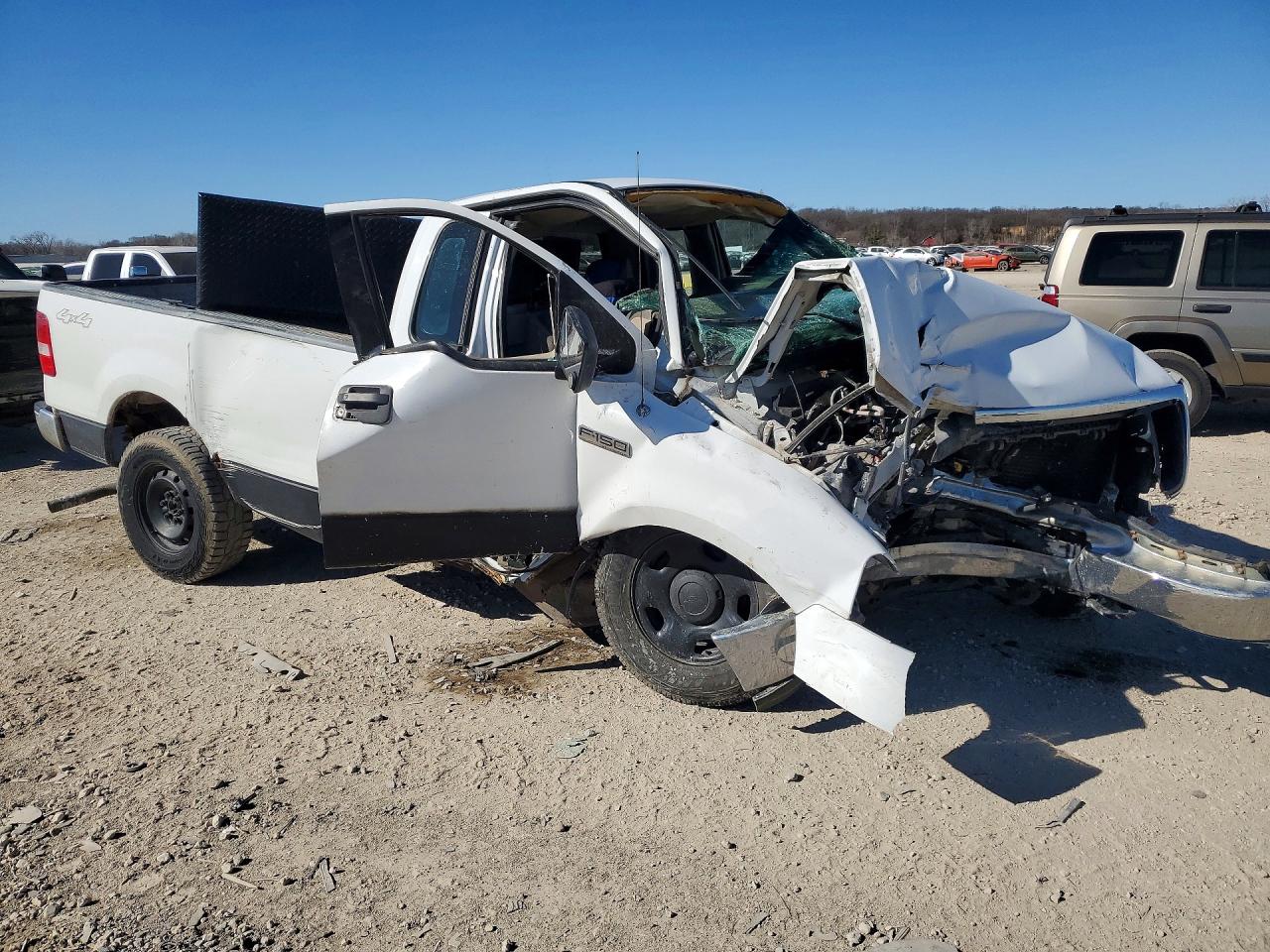 2004 Ford F150 White vin: 1FTRF14W14NB88918