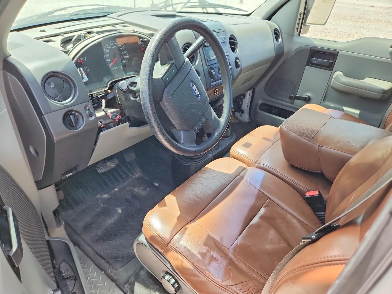 2005 Ford F150 White vin: 1FTRF14W15NB41373