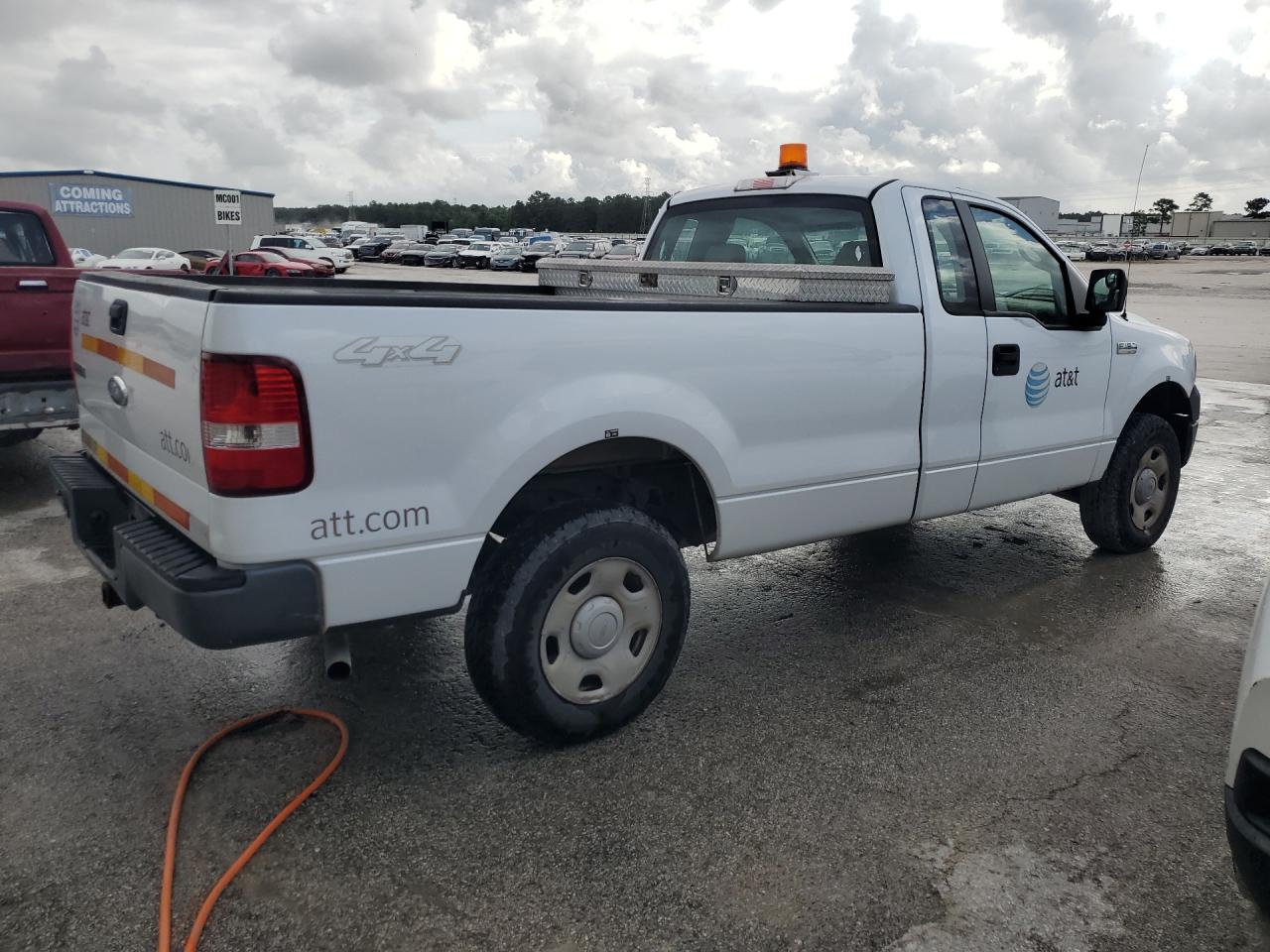 2007 Ford F150 Xl Белый vin: 1FTRF14W37NA86623 Damage: Right Bed Side, Dent(S) W/No Paint Dmg, < 1/8 Inch