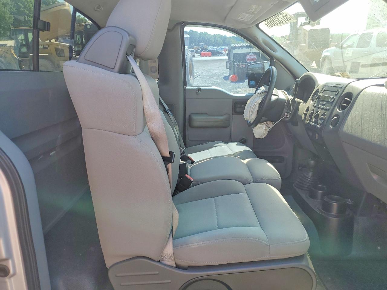 2006 Ford F150 Silver vin: 1FTRF14W46NB49744