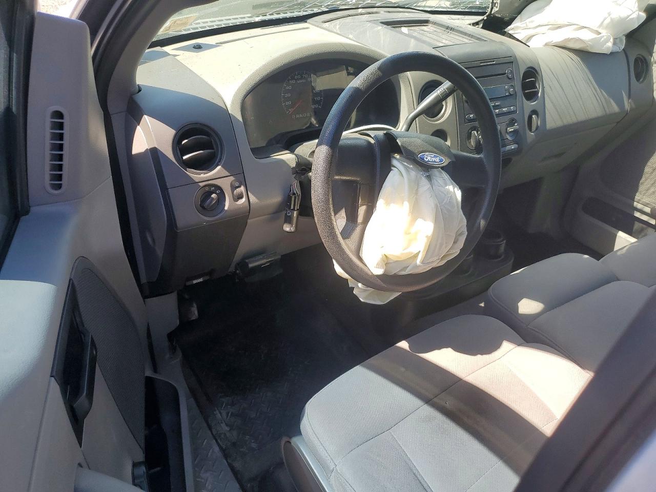 2006 Ford F150 Silver vin: 1FTRF14W46NB49744