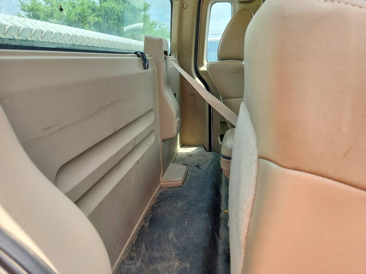 2008 Ford F150 White vin: 1FTRF14W48KE33735