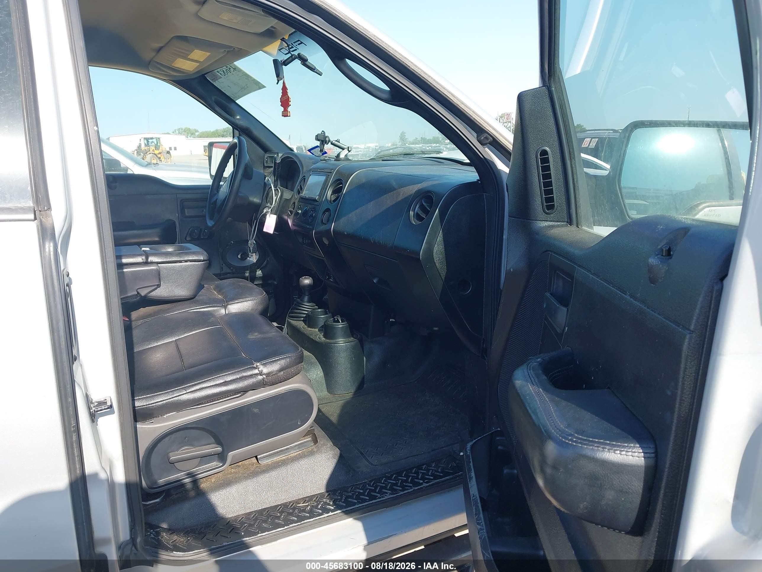 2004 Ford F-150 Stx/xl/xlt Silver vin: 1FTRF14W54NB02171