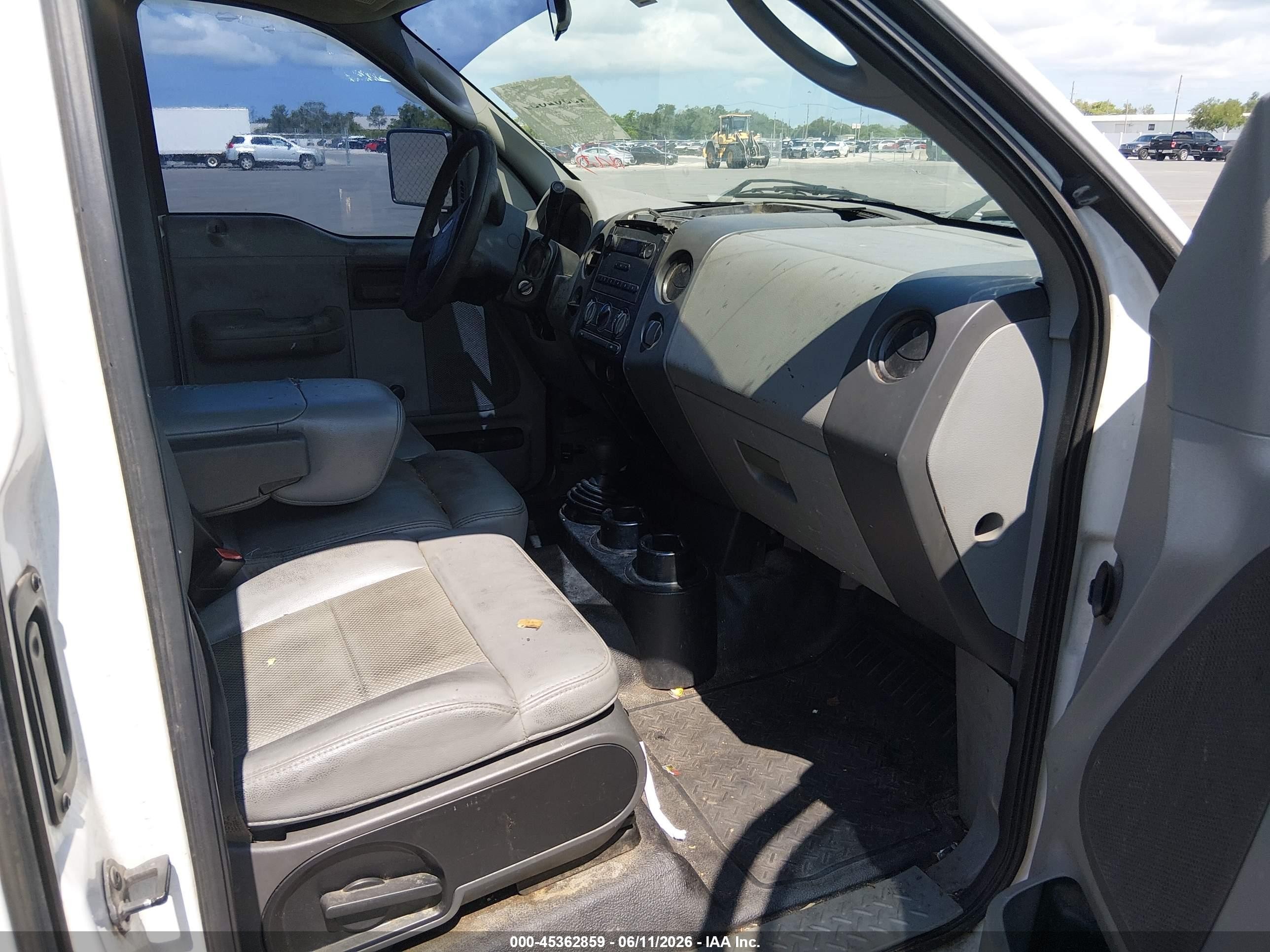 2007 Ford F-150 Stx/xl/xlt White vin: 1FTRF14W67KB40465