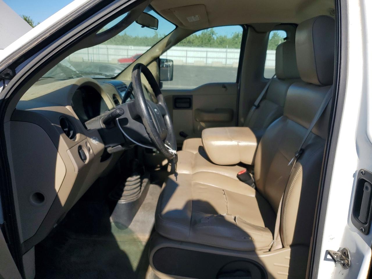 2008 Ford F150 White vin: 1FTRF14W88KE32894