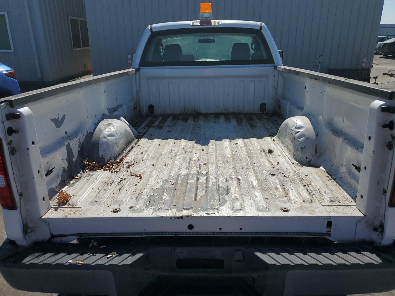 2008 Ford F150 White vin: 1FTRF14W88KE32894 Damage: Tailgate, Missing, Replacement Required