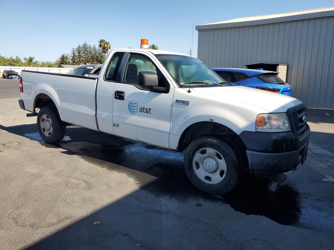 2008 Ford F150 White vin: 1FTRF14W88KE32894 Damage: Right Front Door, Heavy Scratch, > 12 Inches