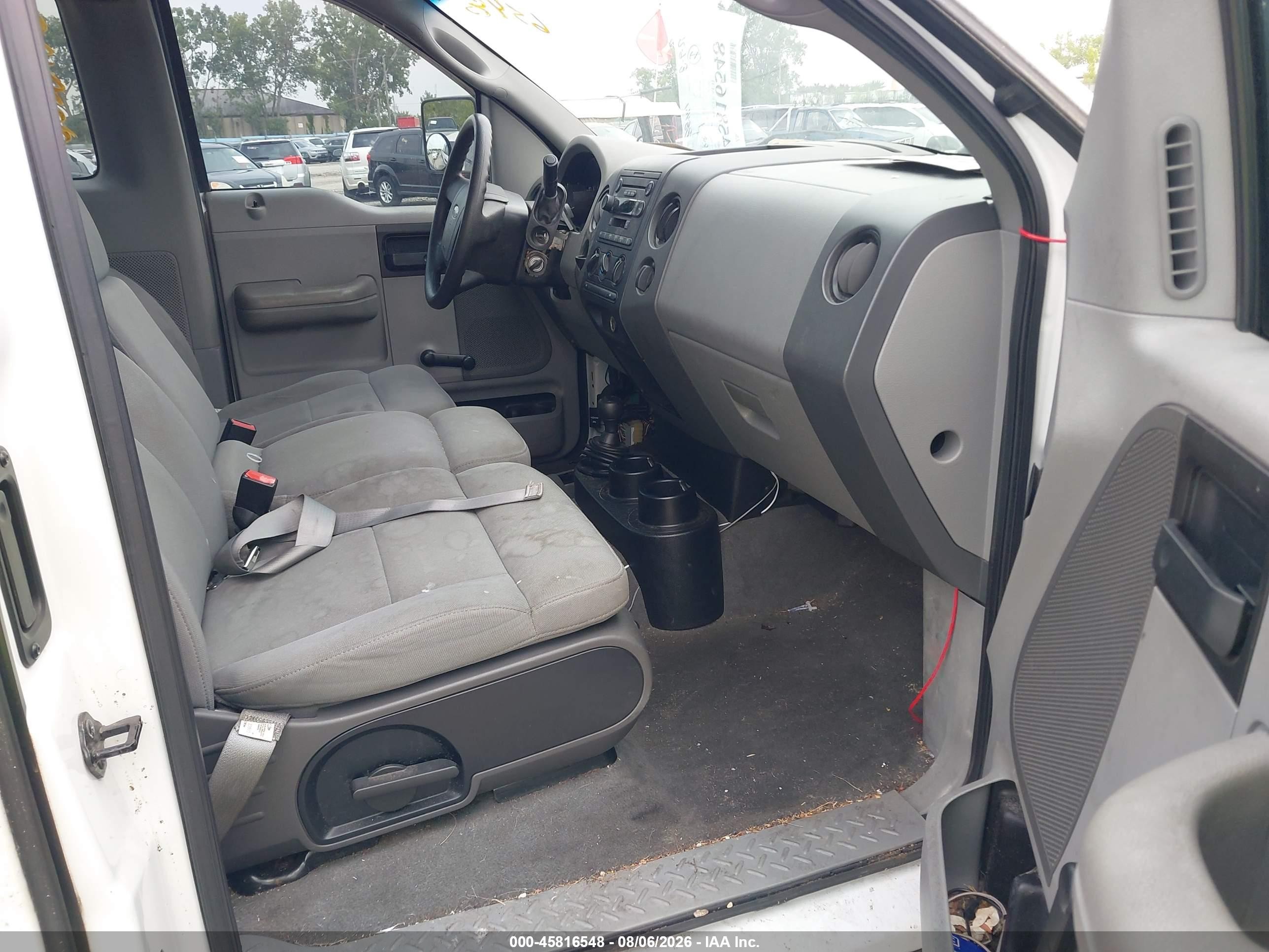 2004 Ford F-150 Stx/xl/xlt White vin: 1FTRF14WX4NA13406