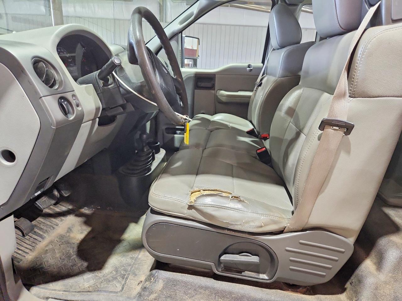 2007 Ford F150 White vin: 1FTRF14WX7NA82164