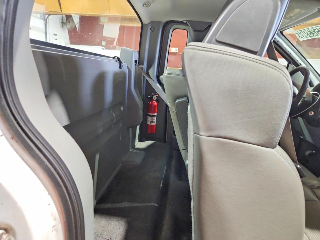 2007 Ford F150 White vin: 1FTRF14WX7NA82164