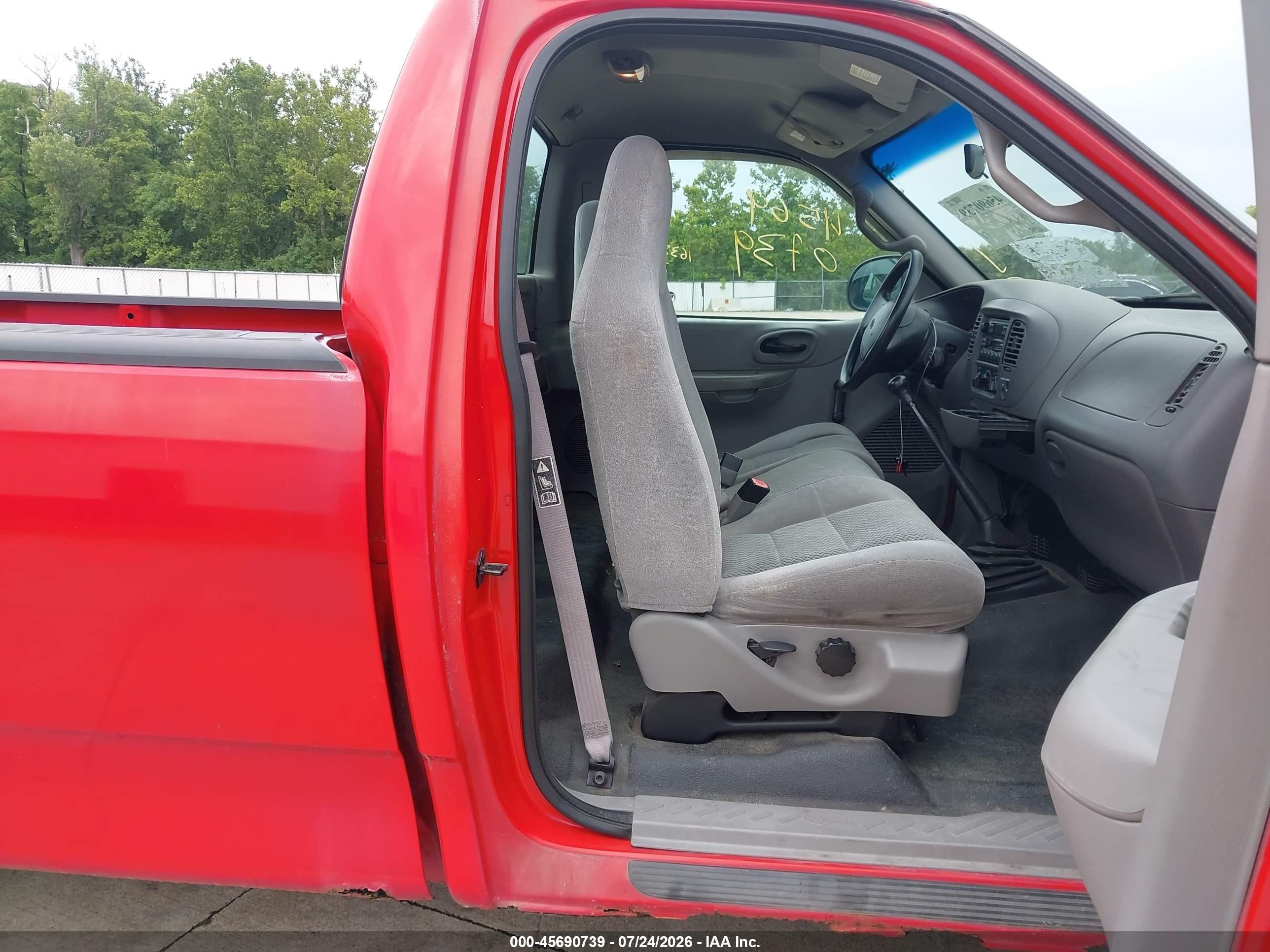 2002 Ford F-150 Xl/xlt Red vin: 1FTRF17202KB67646