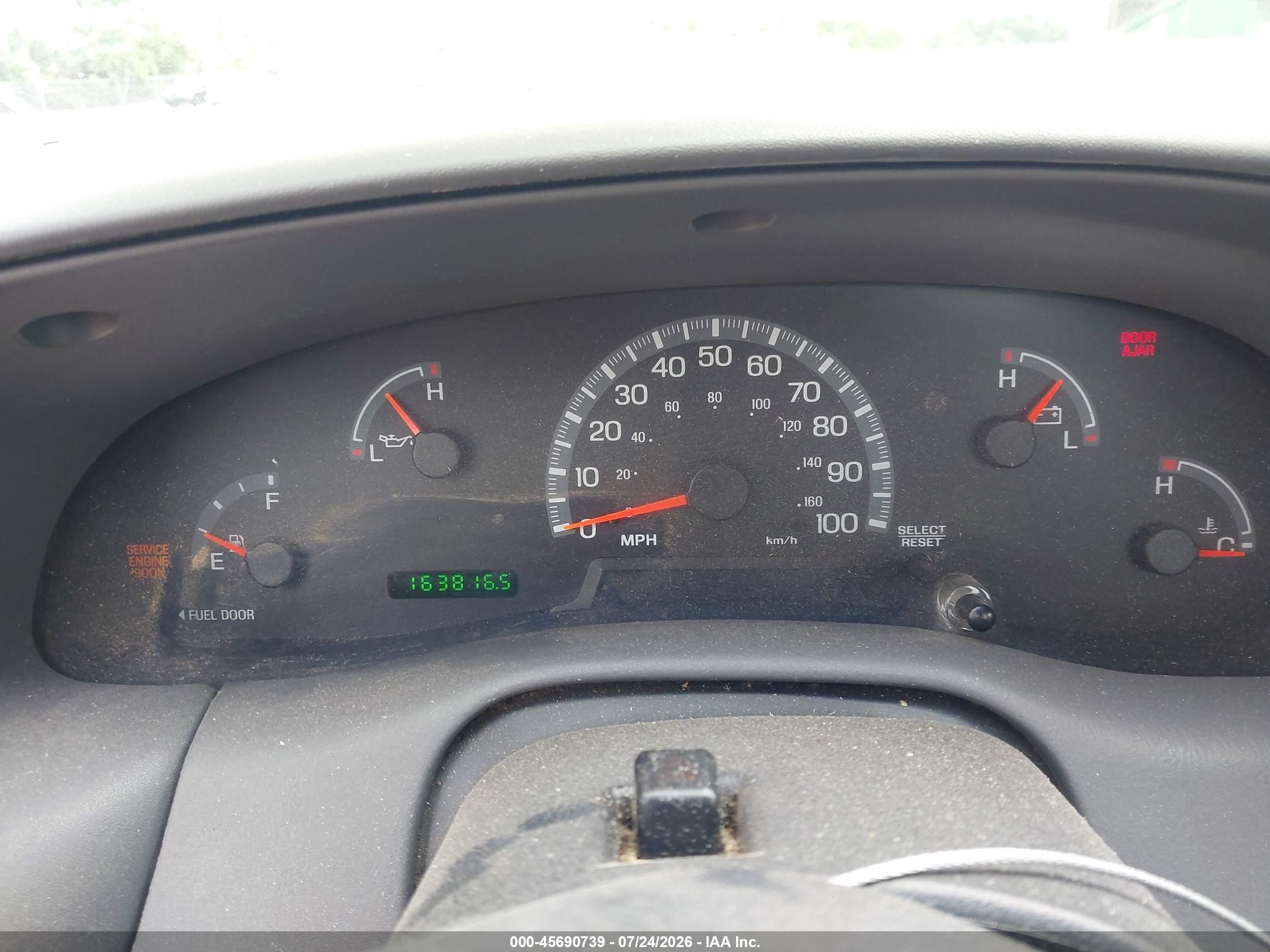 2002 Ford F-150 Xl/xlt Red vin: 1FTRF17202KB67646