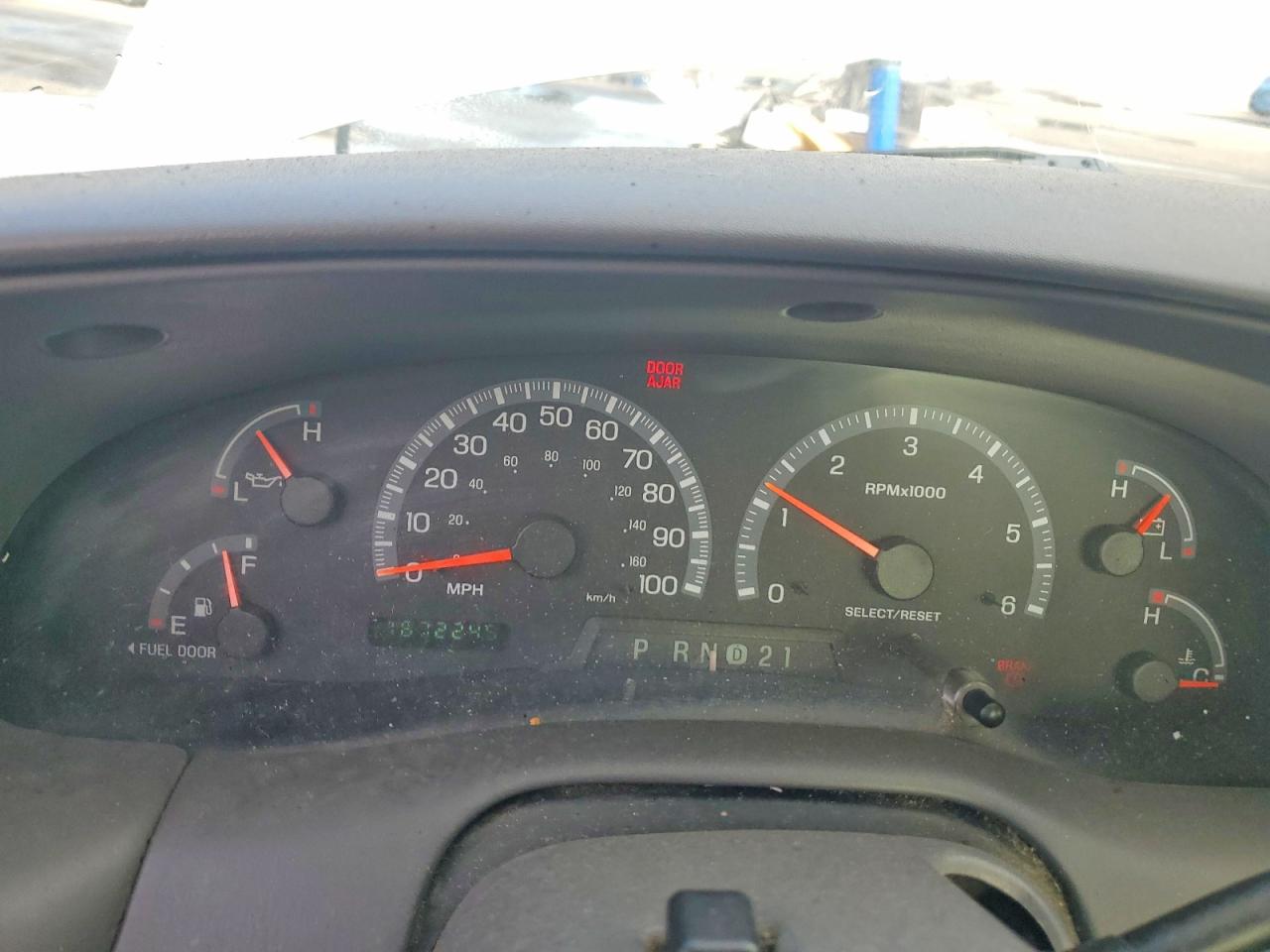 2003 Ford F150 White vin: 1FTRF17203NA81625