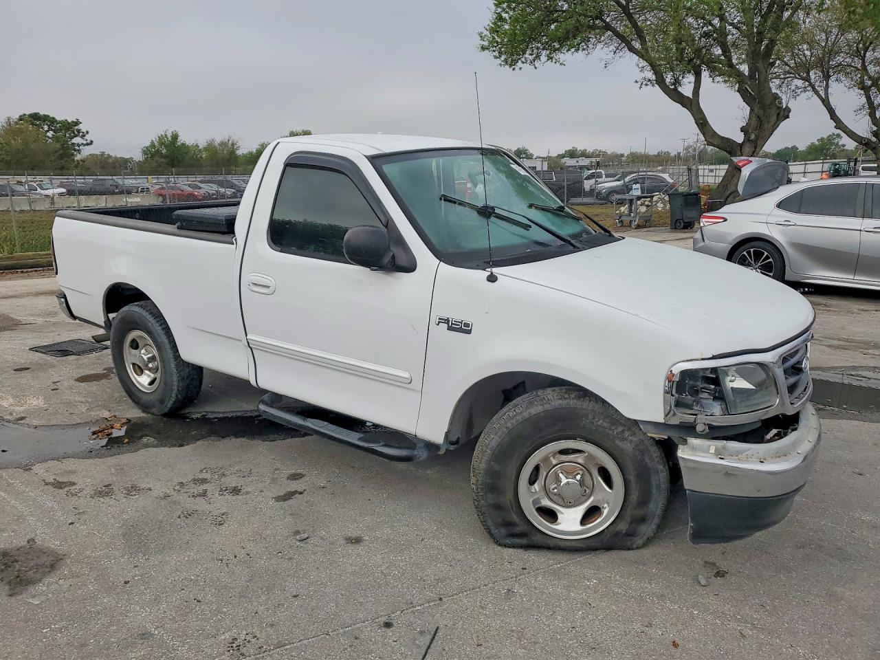 2003 Ford F150 White vin: 1FTRF17203NA81625