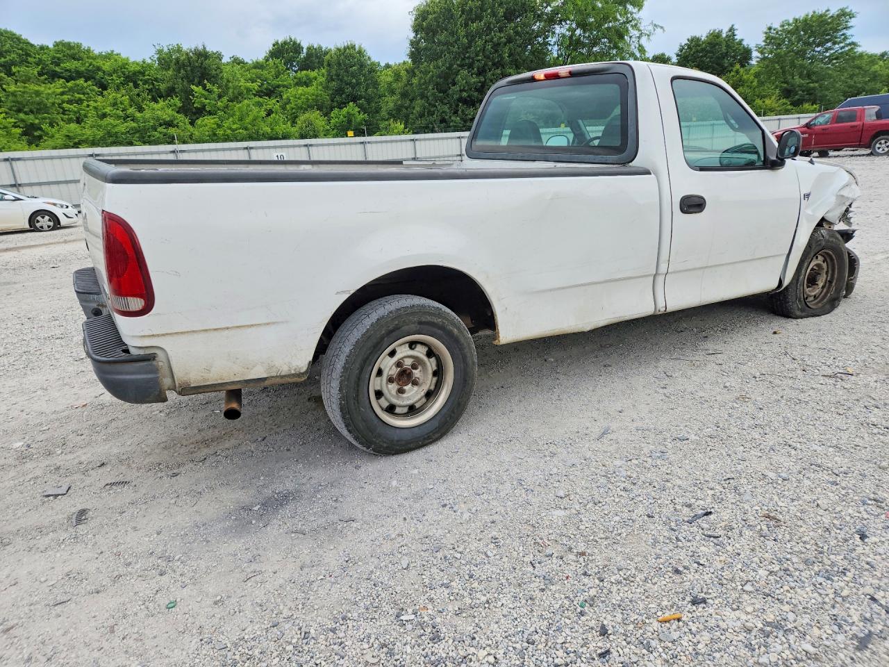 2002 Ford F150 White vin: 1FTRF17212NA81034