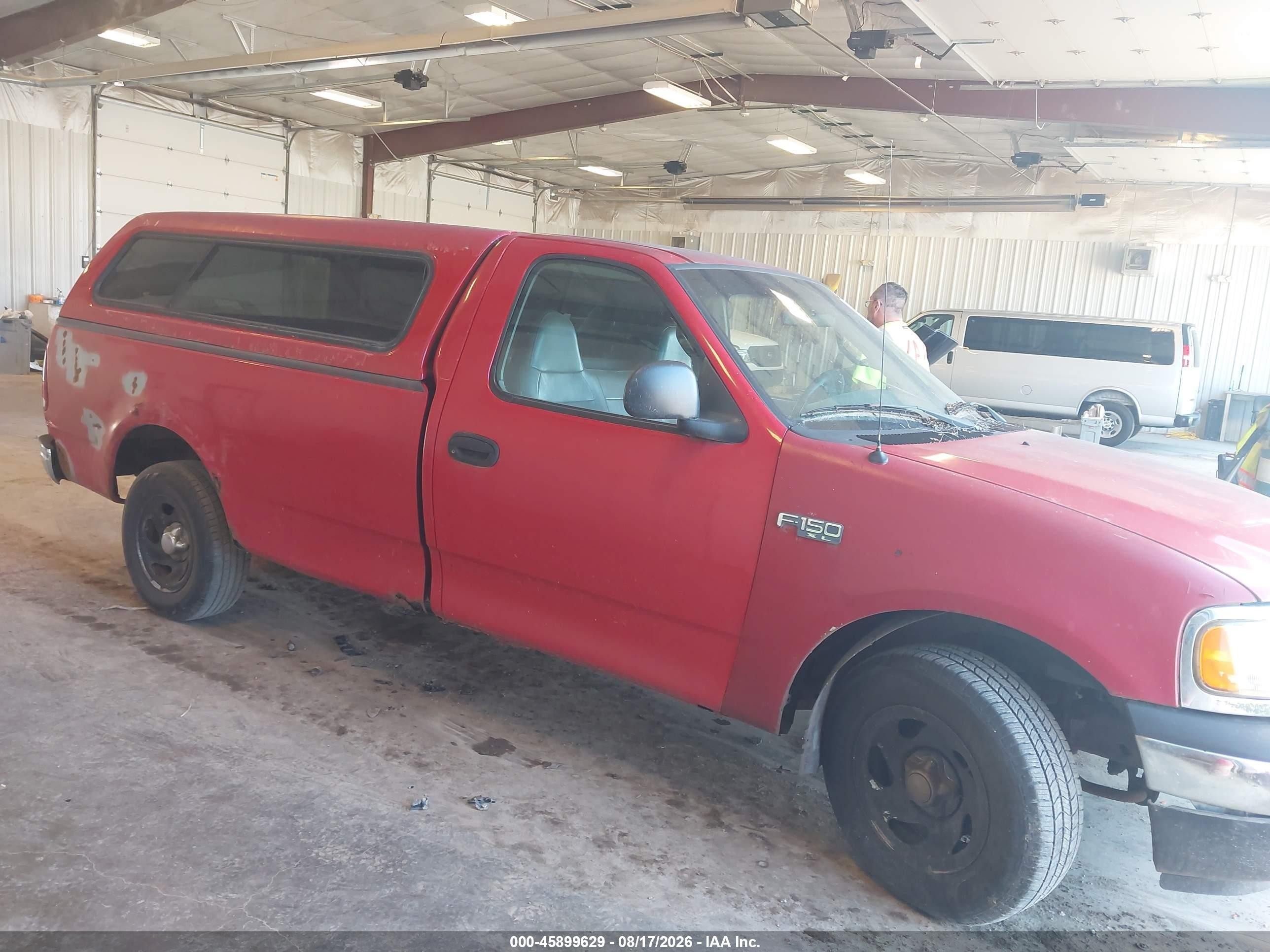 2002 Ford F-150 Xl/xlt Красный vin: 1FTRF17232KA30572