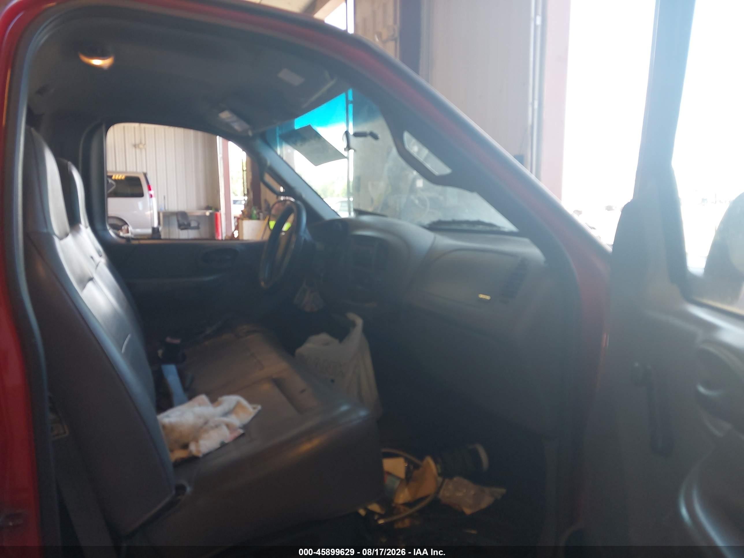 2002 Ford F-150 Xl/xlt Red vin: 1FTRF17232KA30572
