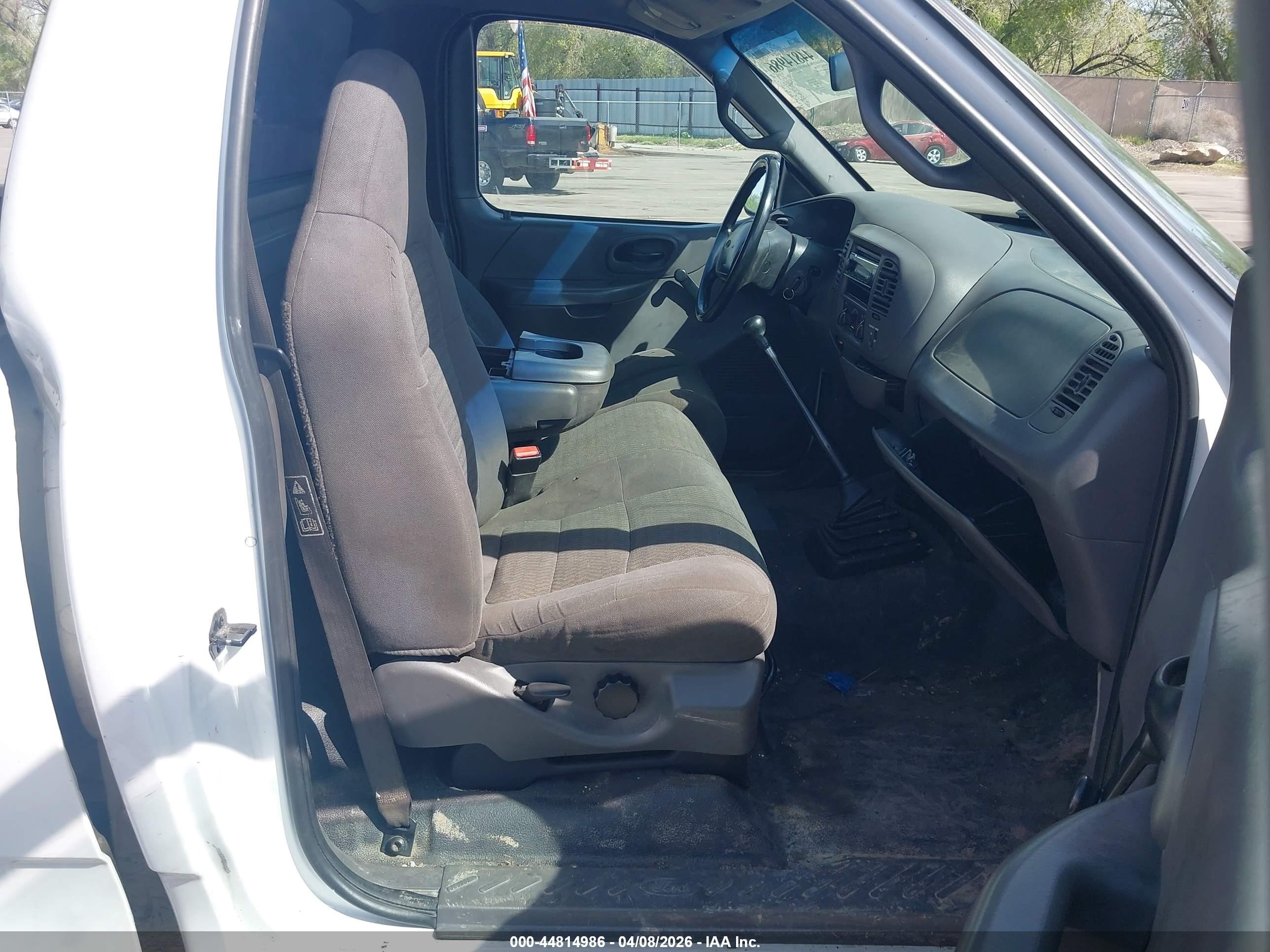 2002 Ford F-150 Xl/xlt White vin: 1FTRF17252NA54046