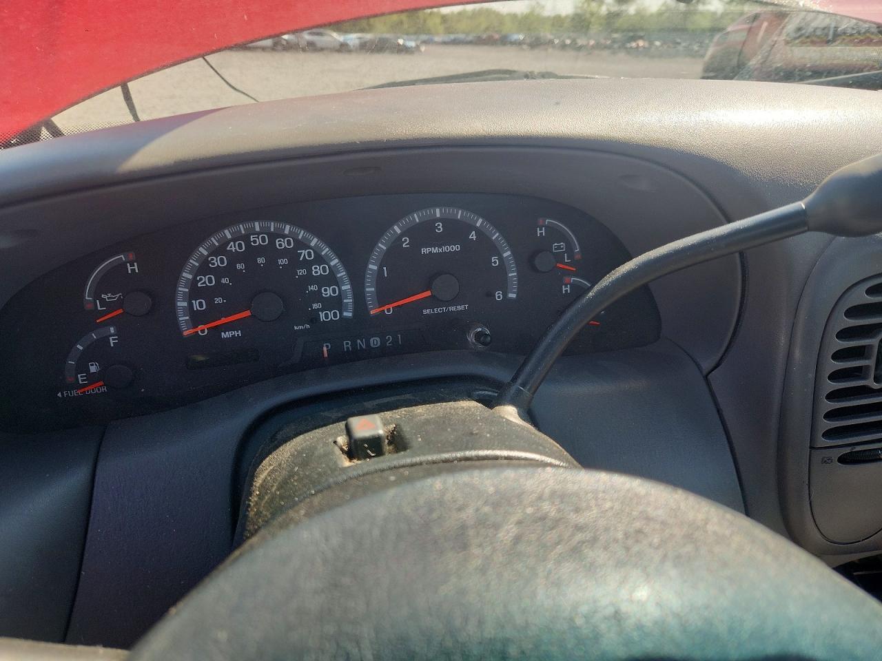 2003 Ford F150 Red vin: 1FTRF17253NB43312