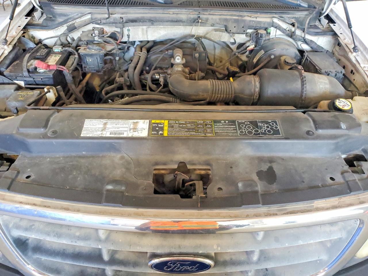 2003 Ford F150 White vin: 1FTRF17263NB22436